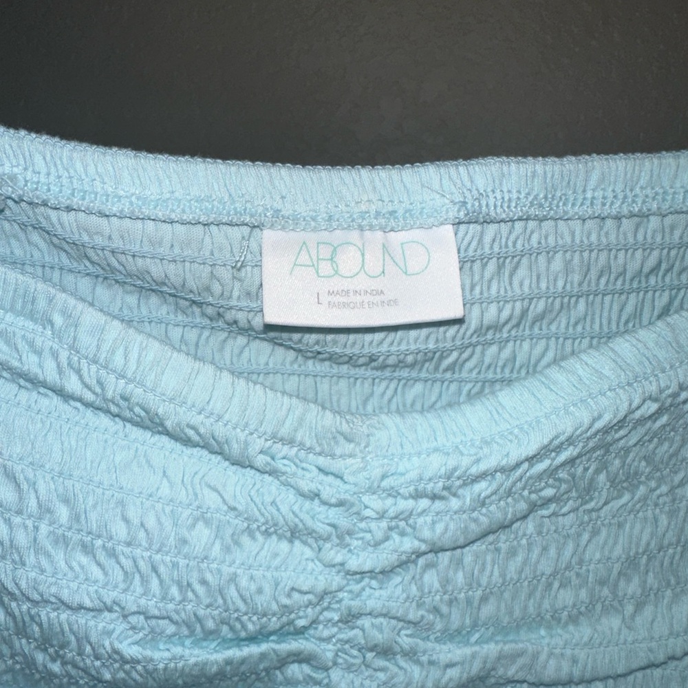 Crop Top - Picture 3 of 4